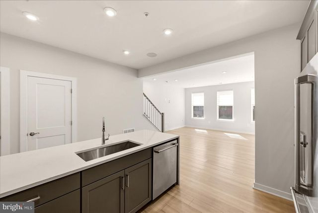 44531 WOLFHOUND SQ, Ashburn, VA 20147