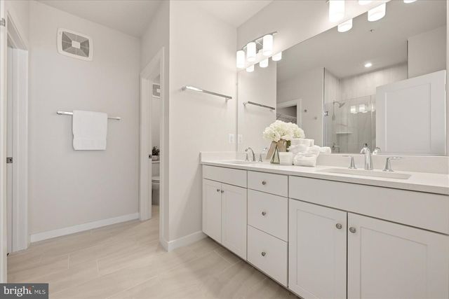 44531 WOLFHOUND SQ, Ashburn, VA 20147