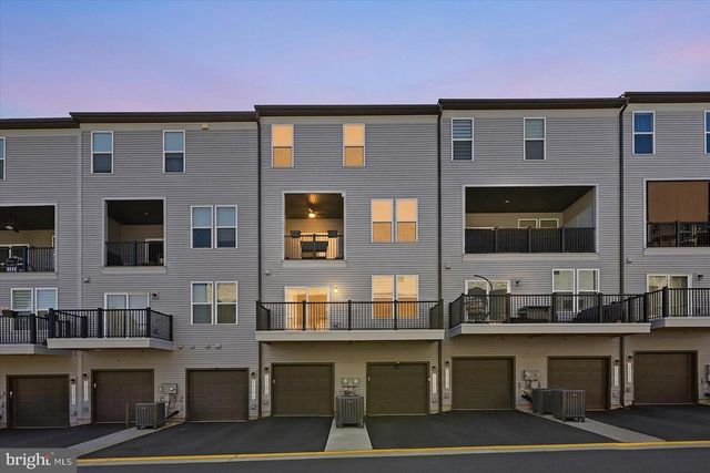 44531 WOLFHOUND SQ, Ashburn, VA 20147