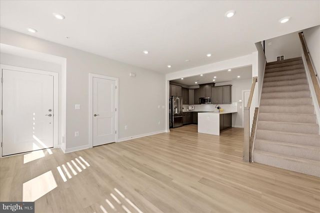44531 WOLFHOUND SQ, Ashburn, VA 20147