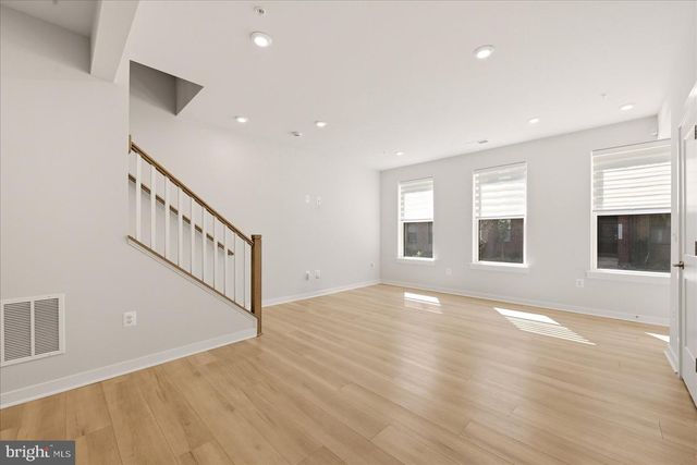 44531 WOLFHOUND SQ, Ashburn, VA 20147