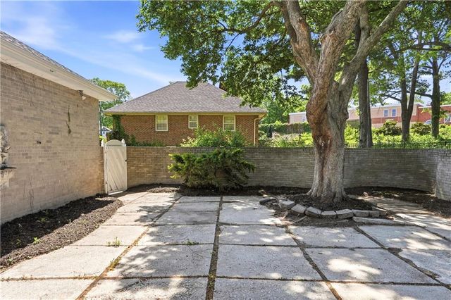 12915 E 36th Terrace S, Independence, MO 64055