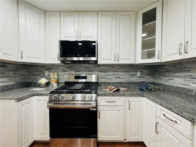 626 Lake Street, Huntington Beach, CA 92648