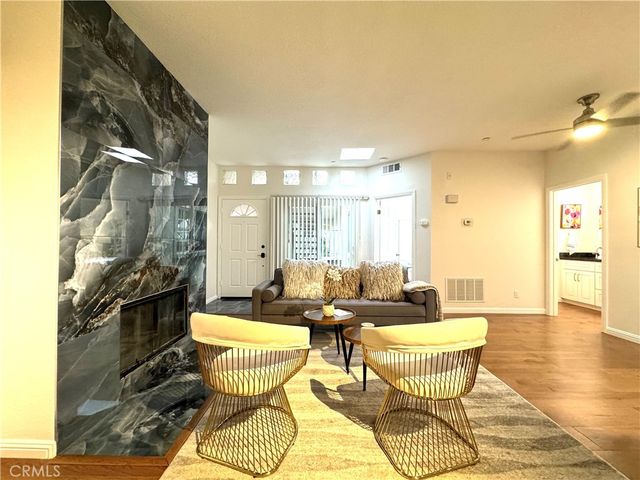 626 Lake Street, Huntington Beach, CA 92648