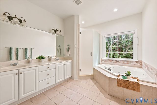 4701 Regal Oaks Rd, Glen Allen, VA 23059