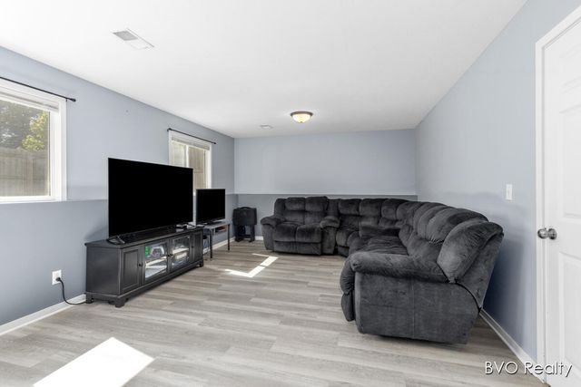 15448 Meadowlark Drive, Grand Haven, MI 49417