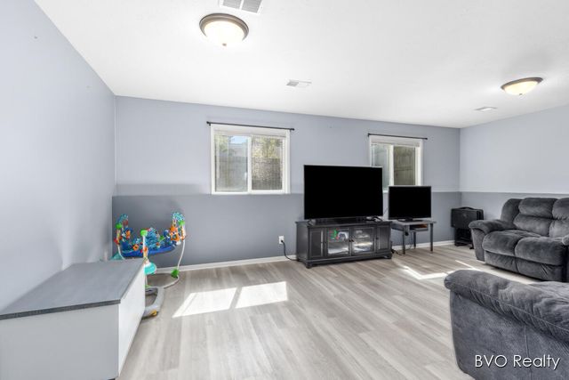 15448 Meadowlark Drive, Grand Haven, MI 49417