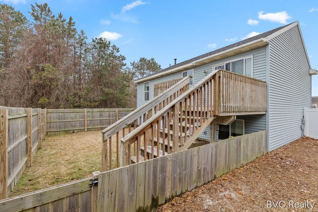 15448 Meadowlark Drive, Grand Haven, MI 49417