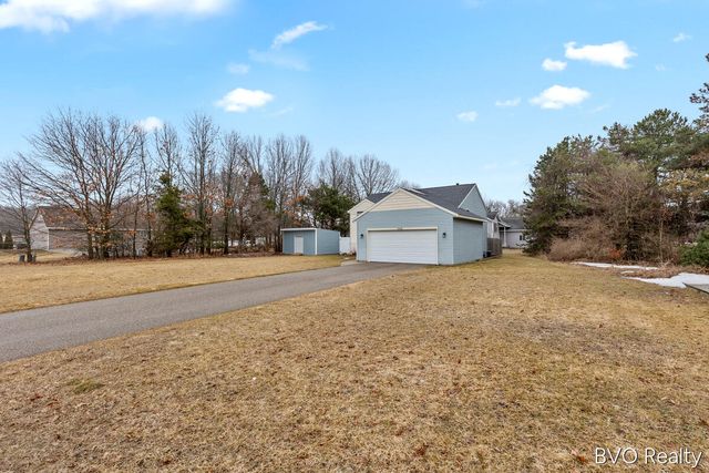 15448 Meadowlark Drive, Grand Haven, MI 49417