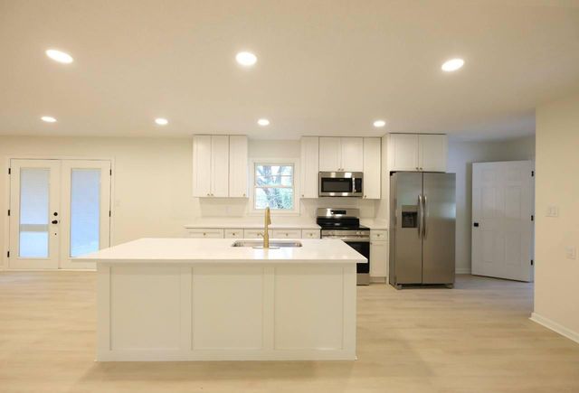 205 Lynn Drive, Lawrenceburg, KY 40342