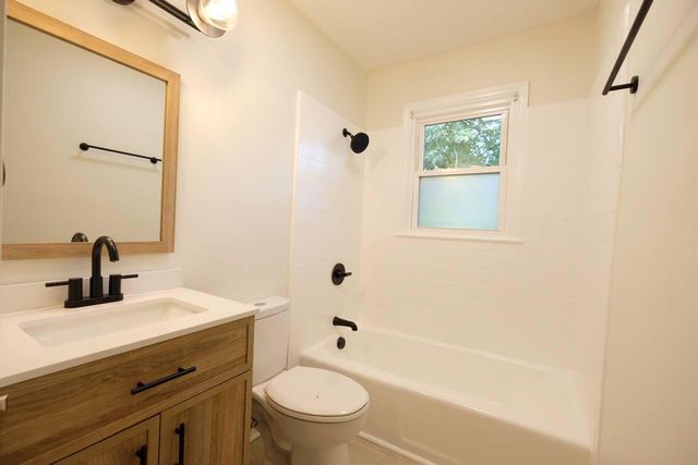 205 Lynn Drive, Lawrenceburg, KY 40342