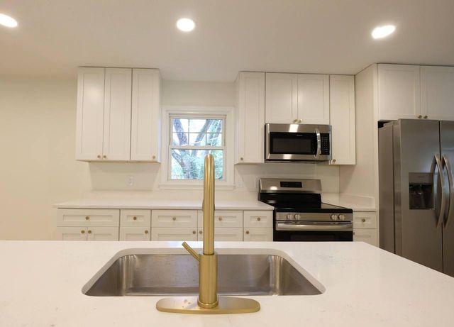 205 Lynn Drive, Lawrenceburg, KY 40342