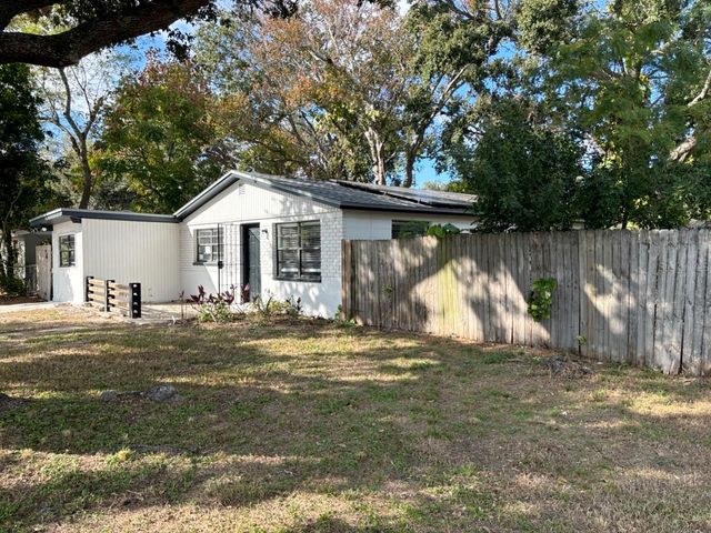 5801 92ND AVENUE N, Pinellas Park, FL 33782