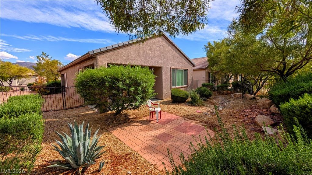 2574 Stardust Valley Drive, Henderson, NV 89044 — photo 2
