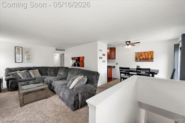 35164 N Bay Circle, Harrison Charter Township, MI 48045