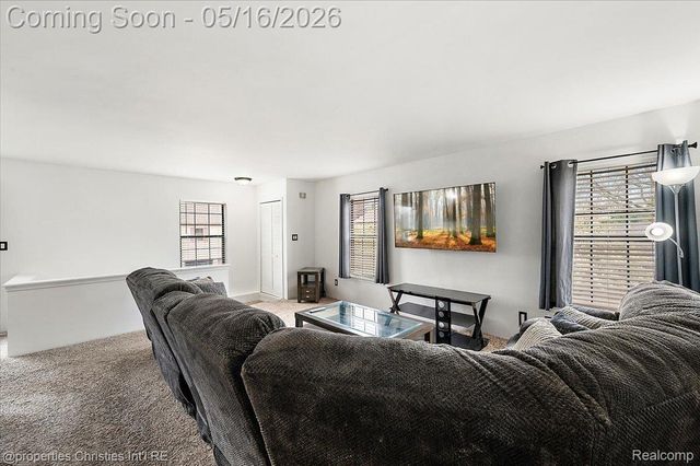 35164 N Bay Circle, Harrison Charter Township, MI 48045