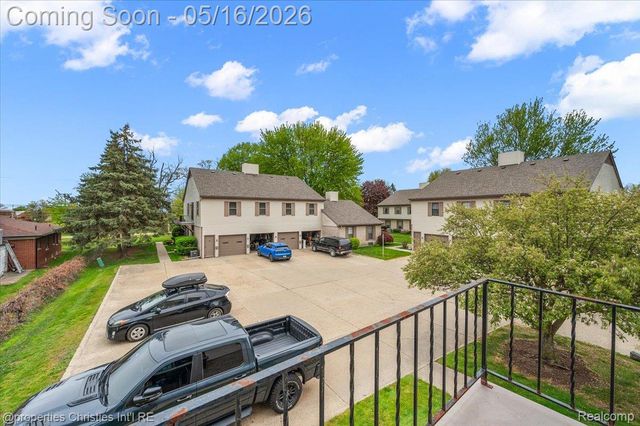 35164 N Bay Circle, Harrison Charter Township, MI 48045