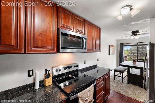 35164 N Bay Circle, Harrison Charter Township, MI 48045