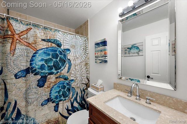 35164 N Bay Circle, Harrison Charter Township, MI 48045