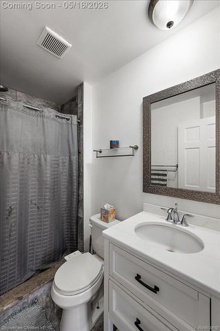 35164 N Bay Circle, Harrison Charter Township, MI 48045