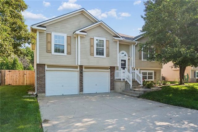 404 NW Europa Drive, Grain Valley, MO 64029