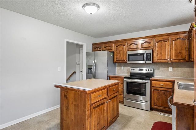 404 NW Europa Drive, Grain Valley, MO 64029