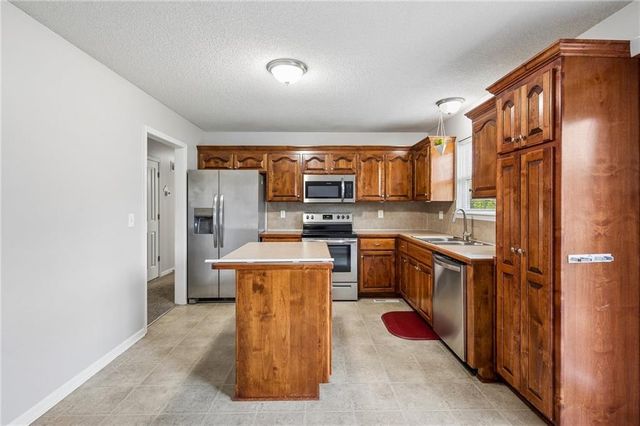 404 NW Europa Drive, Grain Valley, MO 64029