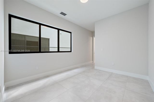 2747 SW 23rd Ter, Miami, FL 33145