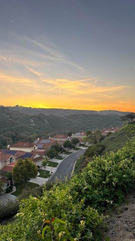 28758 Vista Valley Dr, Vista, CA 92084