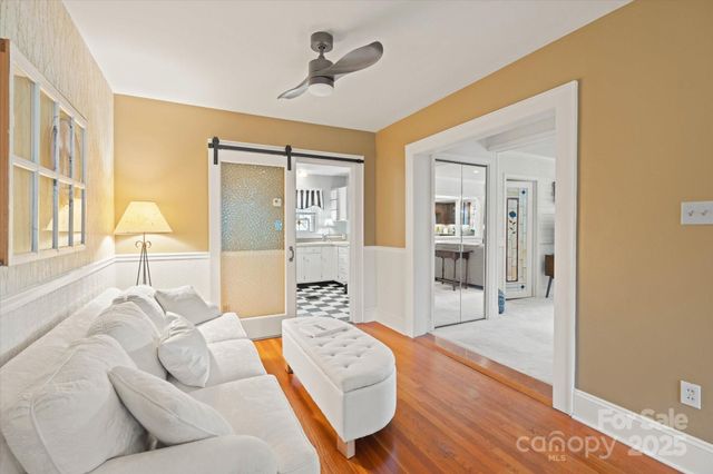747 9th Street NW, Hickory, NC 28601