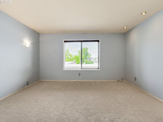 2345 Nw OVERTON St, Portland, OR 97210