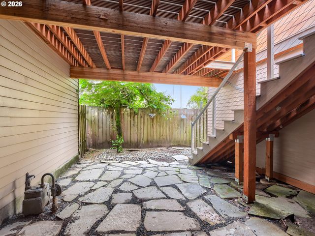 2345 Nw OVERTON St, Portland, OR 97210
