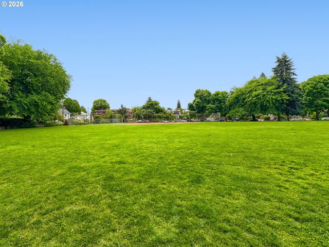 2345 Nw OVERTON St, Portland, OR 97210