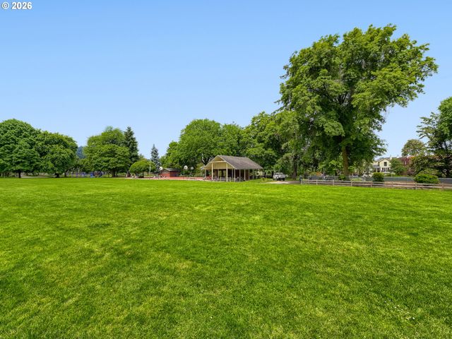 2345 Nw OVERTON St, Portland, OR 97210