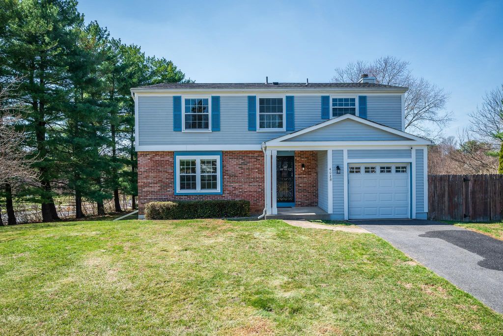Image 1 of property listing at 402 BELLE GROVE RD, Gaithersburg, MD 20877