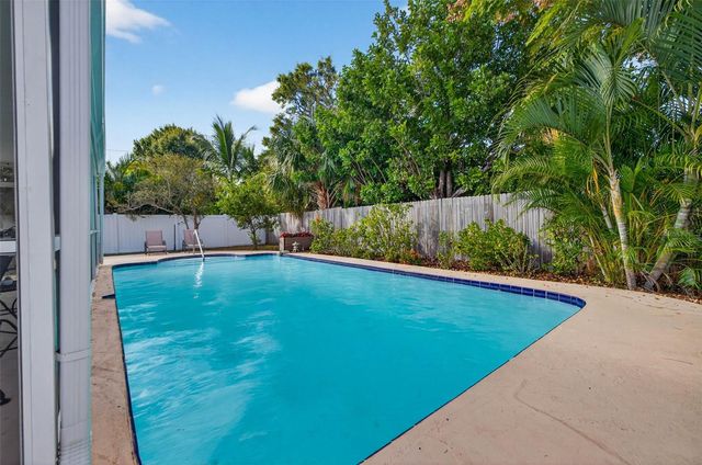 1334 59TH STREET N, St Petersburg, FL 33710