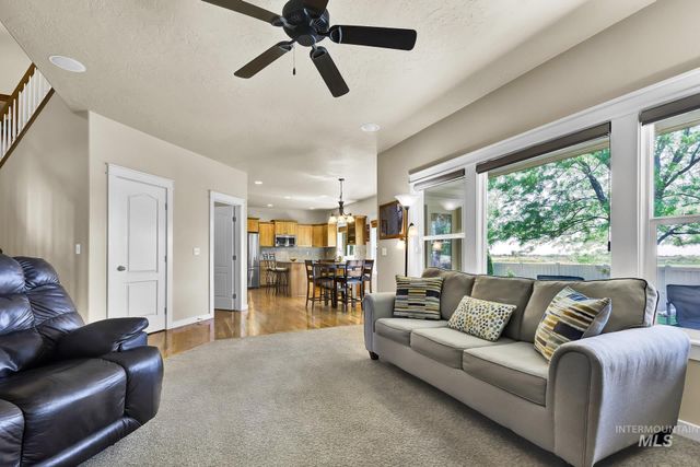 3031 N Christian Way, Meridian, ID 83646