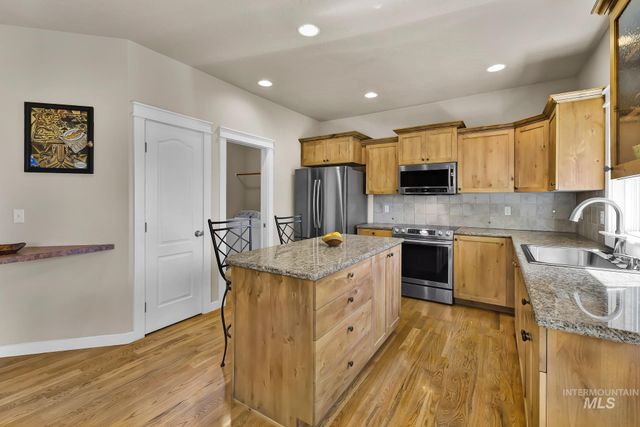 3031 N Christian Way, Meridian, ID 83646