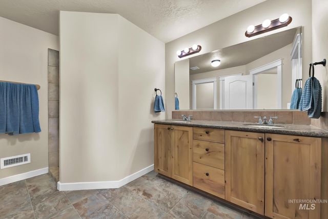 3031 N Christian Way, Meridian, ID 83646