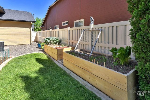 3031 N Christian Way, Meridian, ID 83646