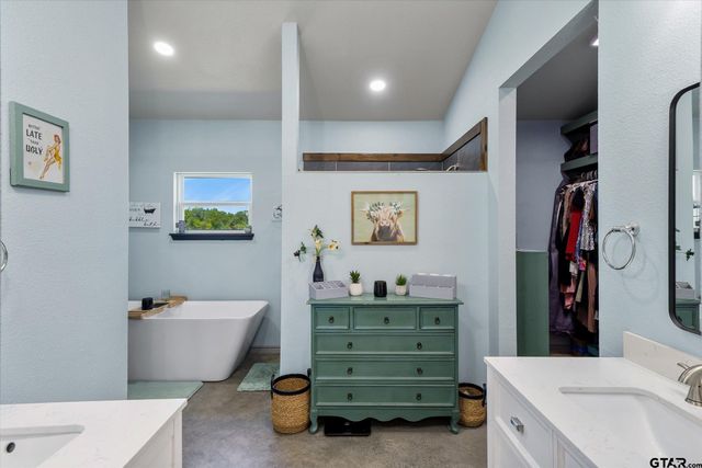 1026 VZ County Road 2115, Canton, TX 75103