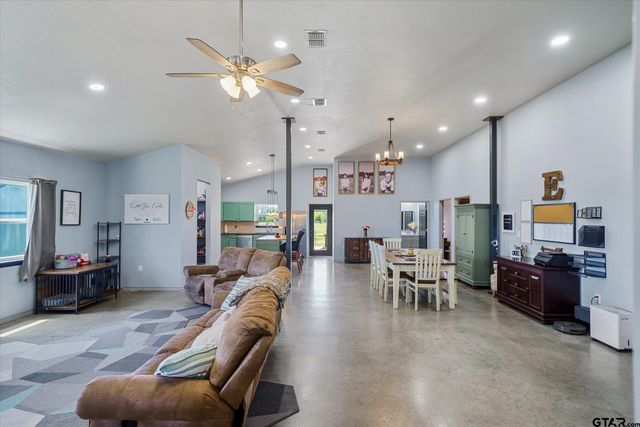 1026 VZ County Road 2115, Canton, TX 75103