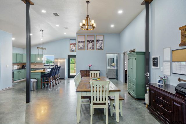 1026 VZ County Road 2115, Canton, TX 75103