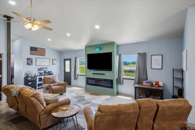 1026 VZ County Road 2115, Canton, TX 75103