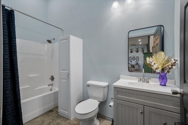 1026 VZ County Road 2115, Canton, TX 75103