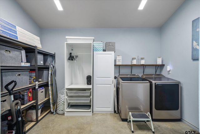 1026 VZ County Road 2115, Canton, TX 75103
