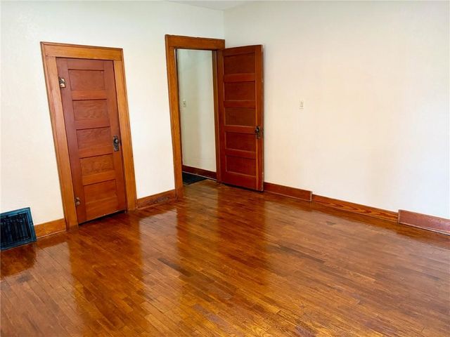 414 S 2nd Street, Odessa, MO 64076