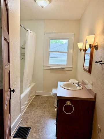 414 S 2nd Street, Odessa, MO 64076