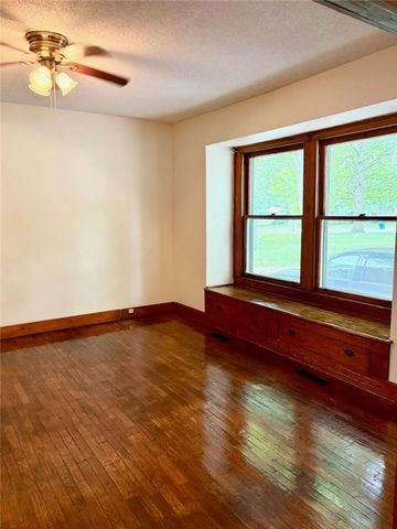 414 S 2nd Street, Odessa, MO 64076