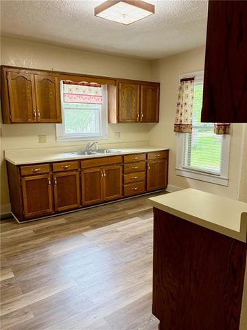 414 S 2nd Street, Odessa, MO 64076